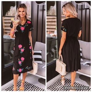 IMPRESSIONS / Soleil Soiree Embroidered Midi Dress Size M